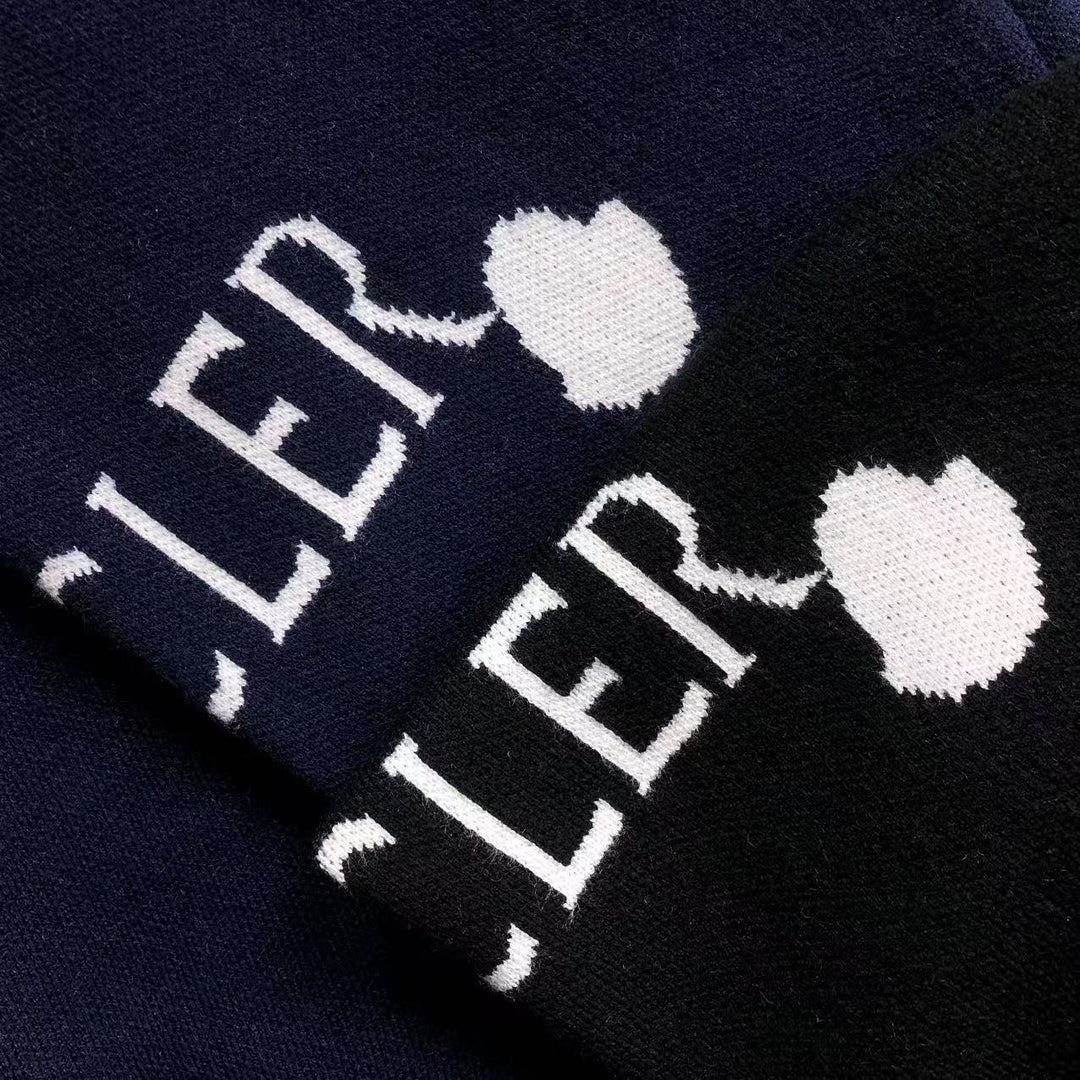 M - SWEATER
