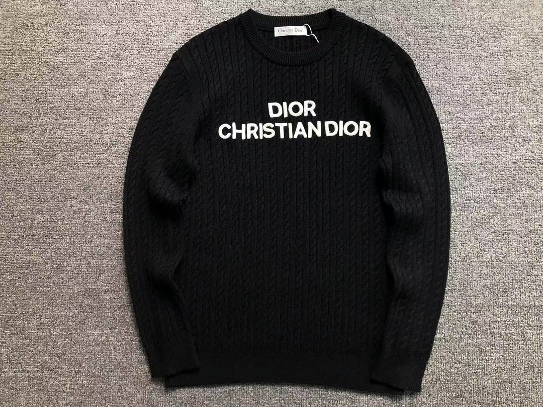 D - SWEATER