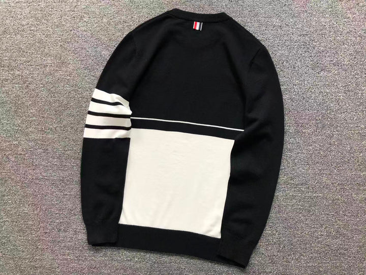 T - SWEATER