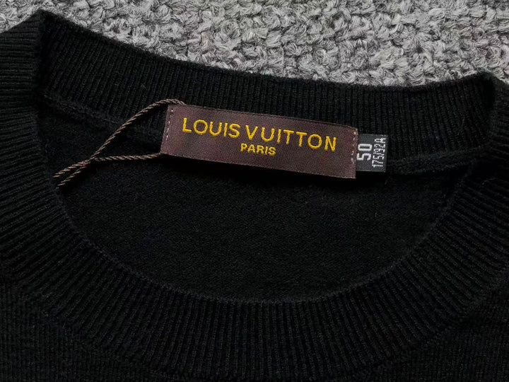 L - SWEATER
