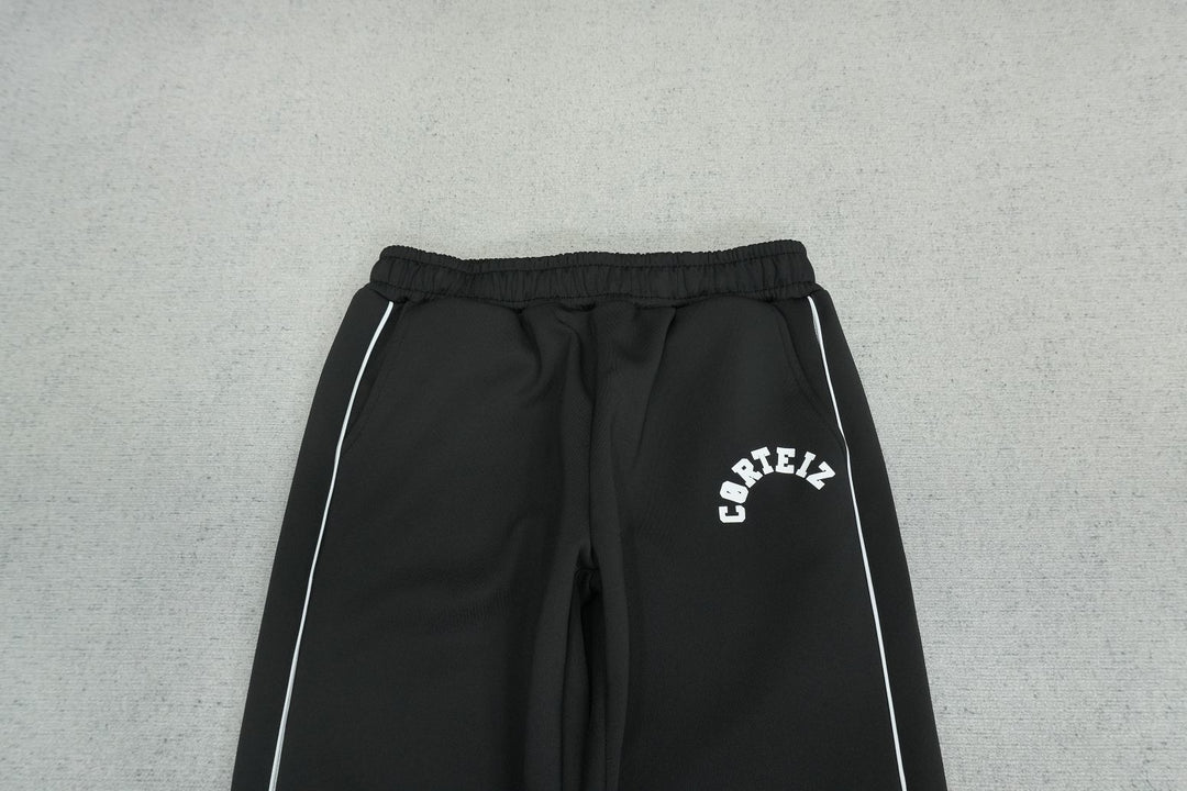 C - SWEATPANTS
