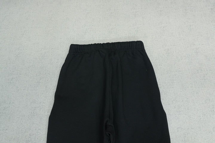 F - SWEATPANTS