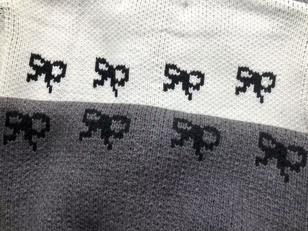 O - SWEATER