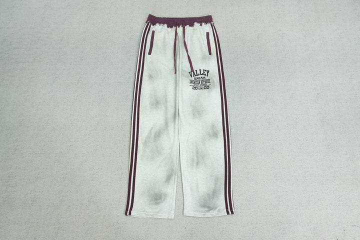 V - SWEATPANTS