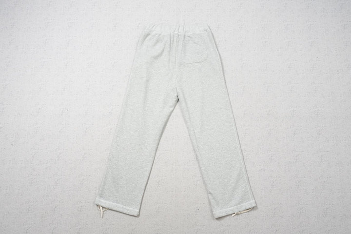 L - SWEATPANTS