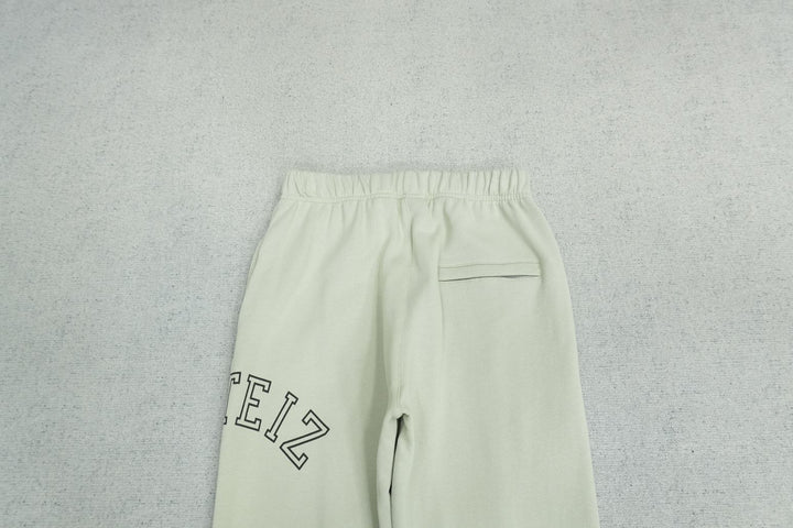 C - SWEATPANTS