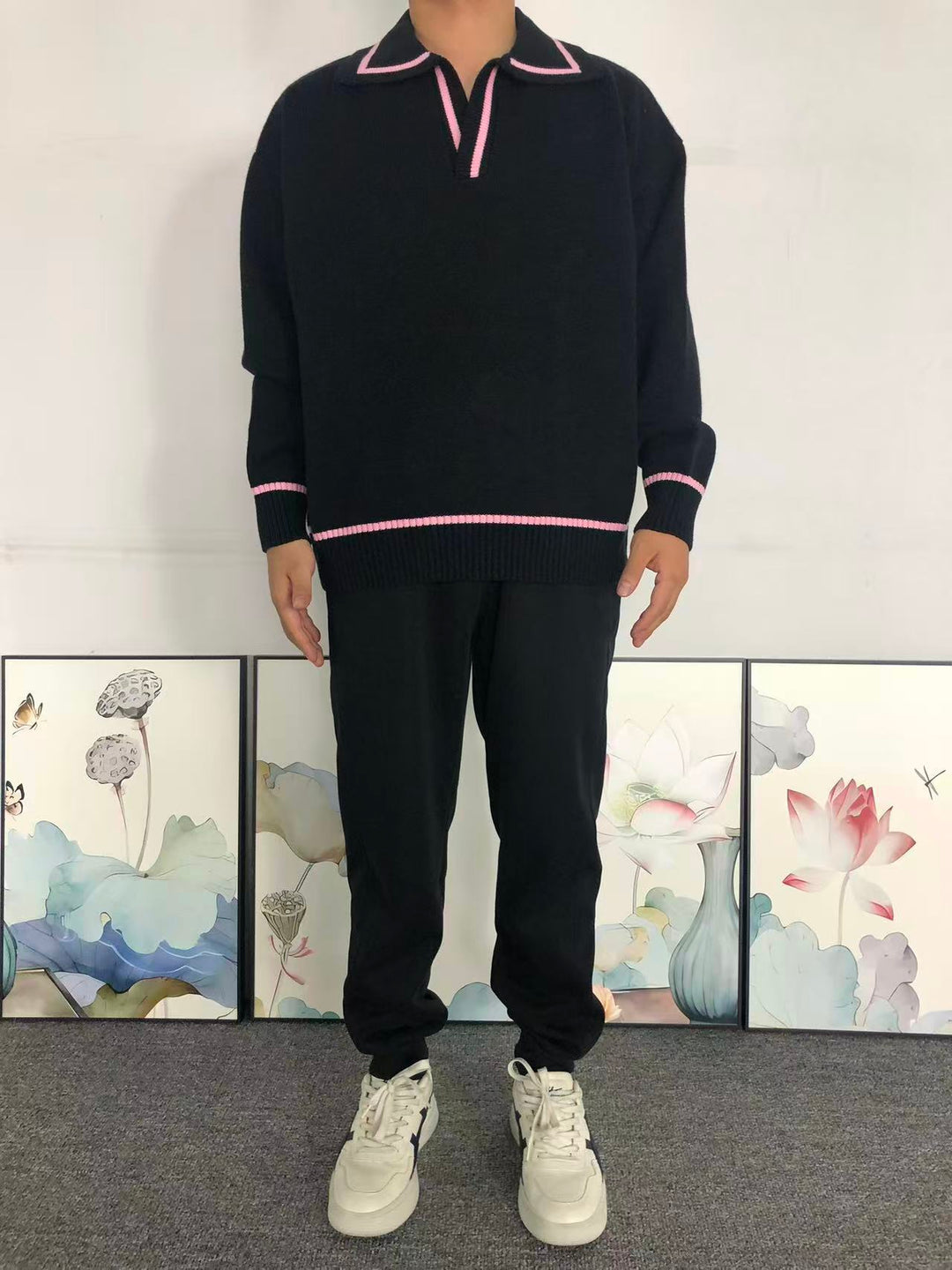 W - SWEATER