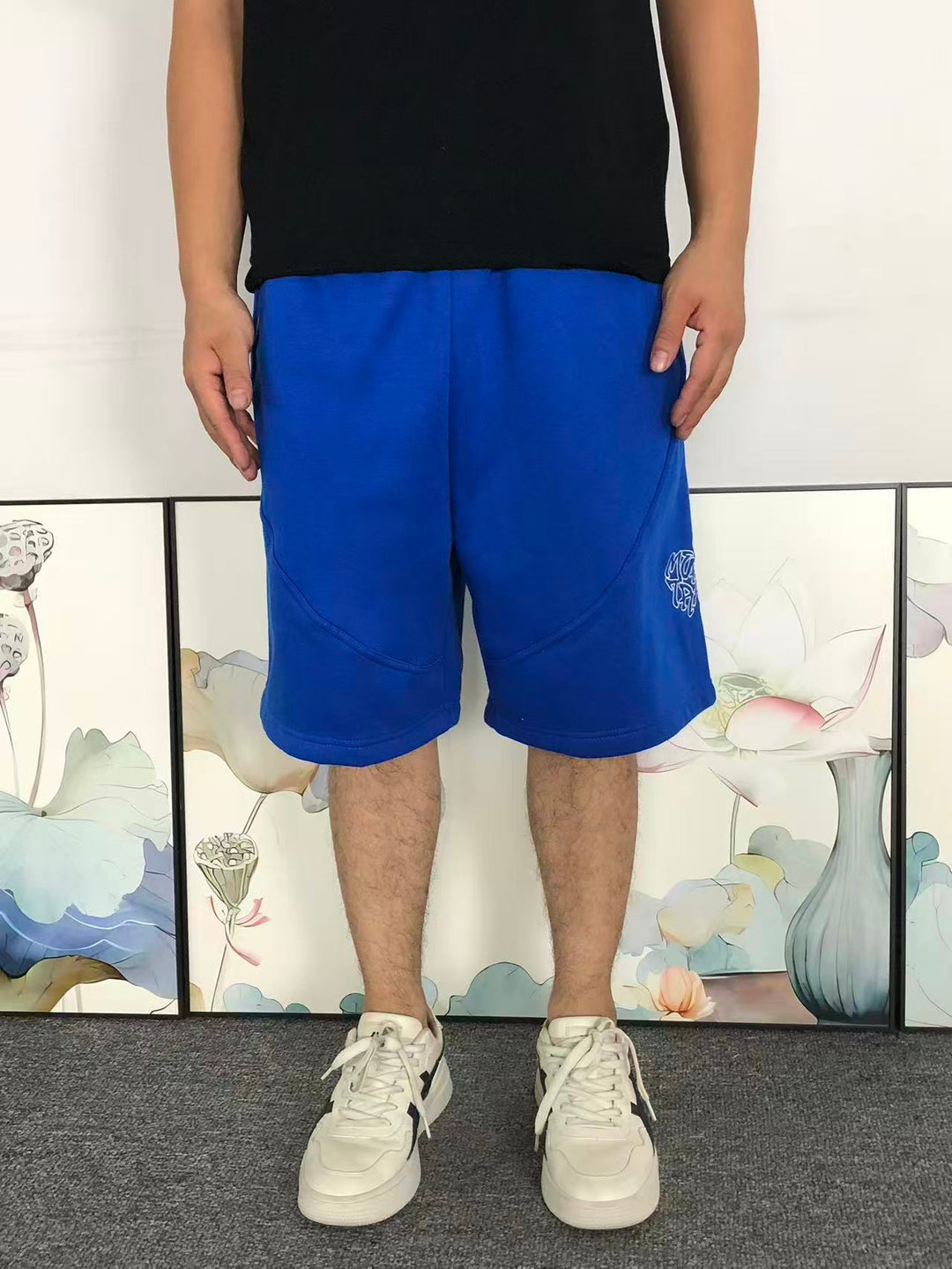 M - SHORTS