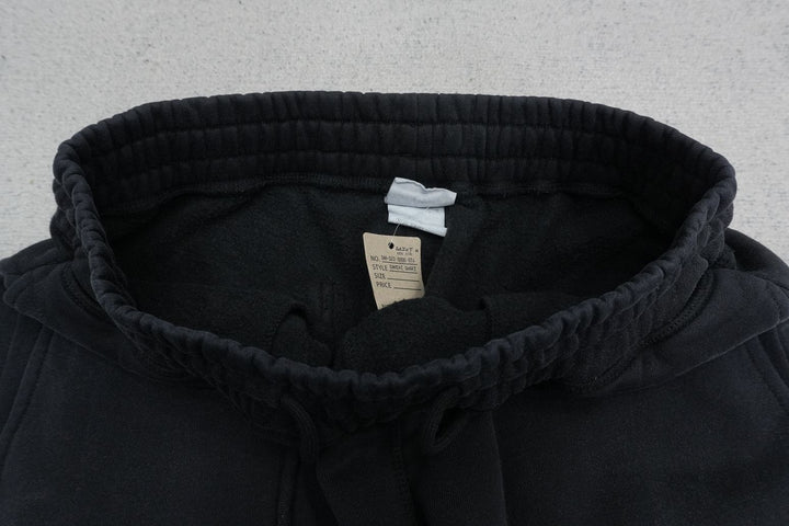 S - SWEATPANTS