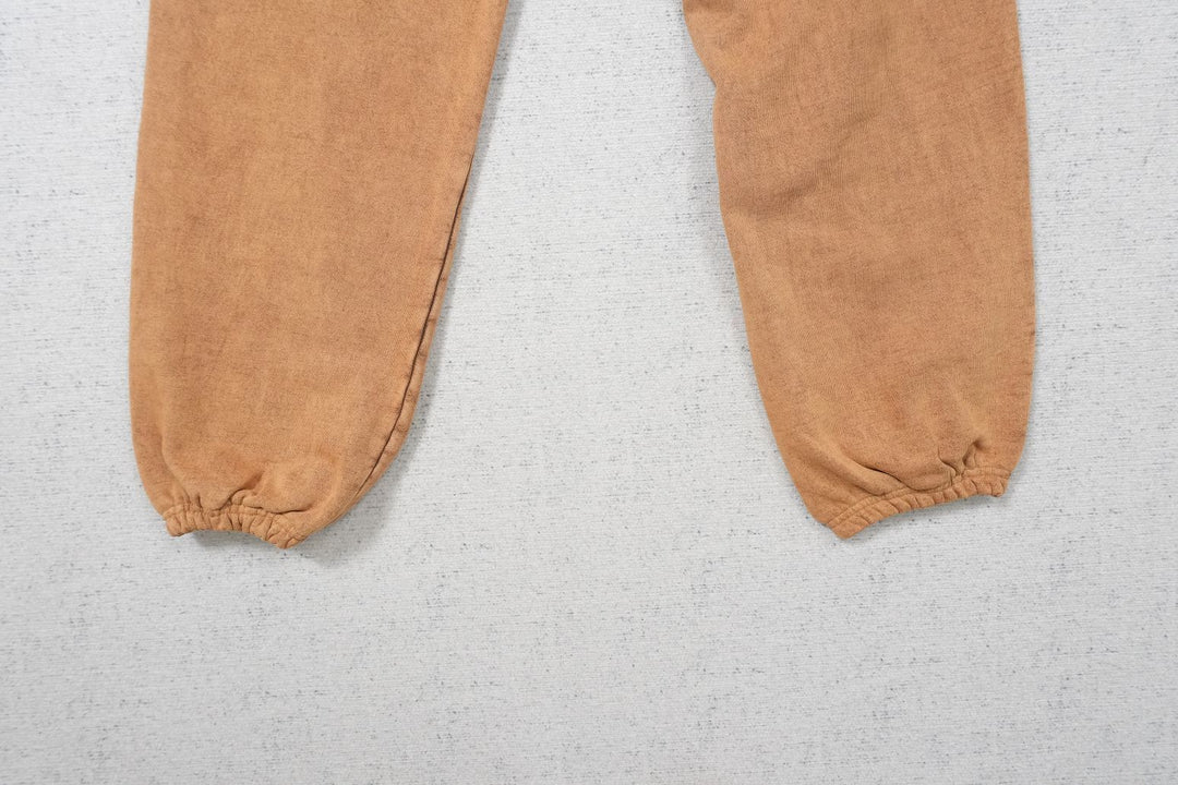 V - SWEATPANTS