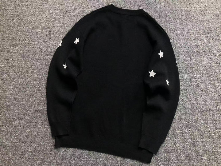 P - SWEATER