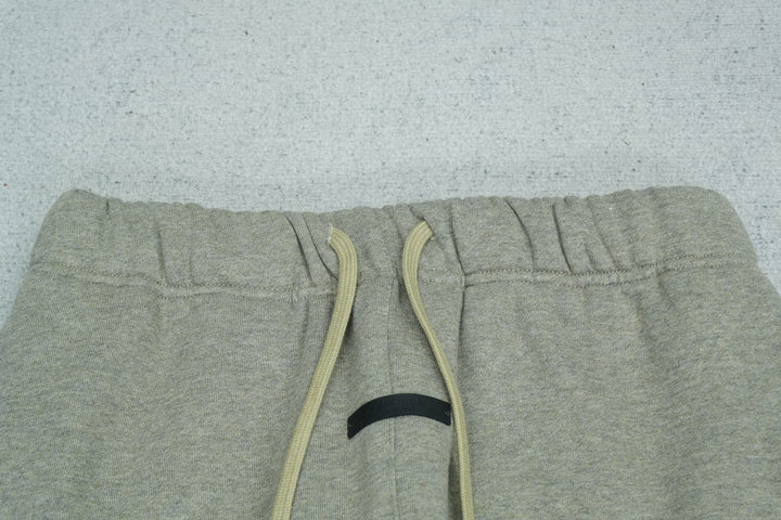 F - SWEATPANTS