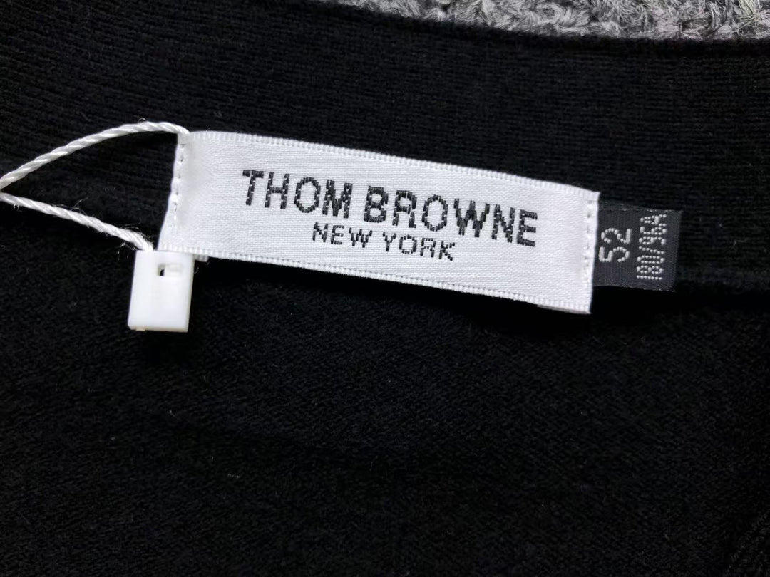 T - SWEATER