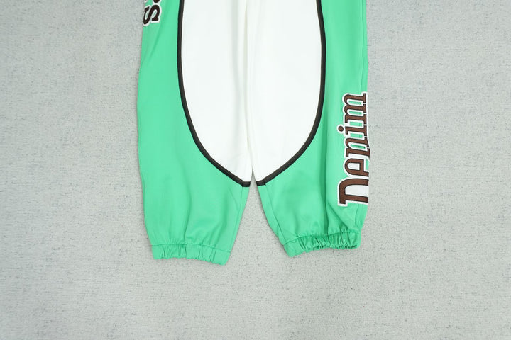 D - SWEATPANTS