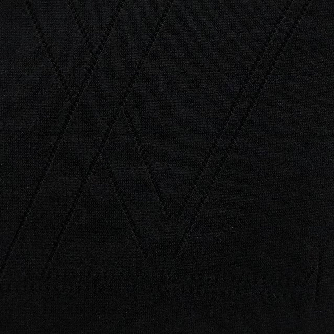 L - SWEATER