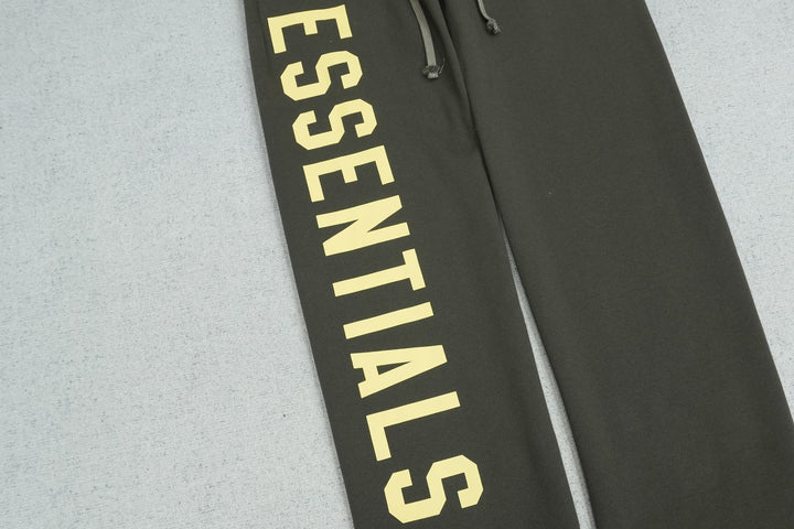 F - SWEATPANTS