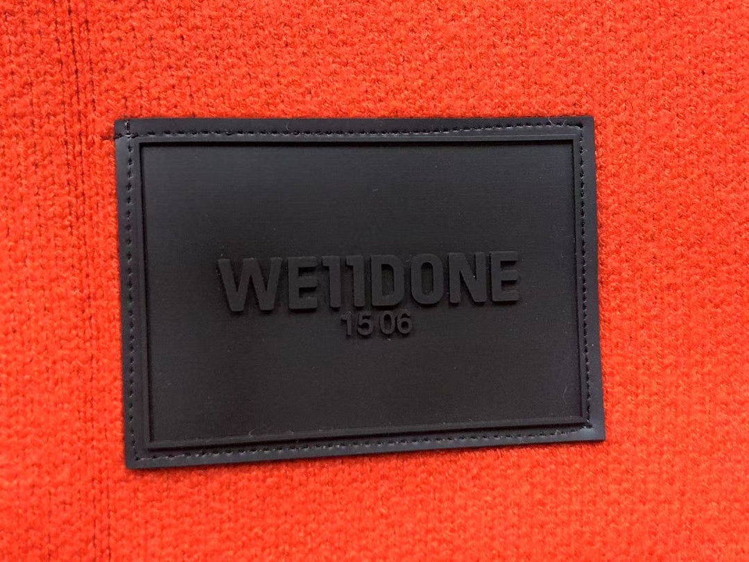 W - SWEATER