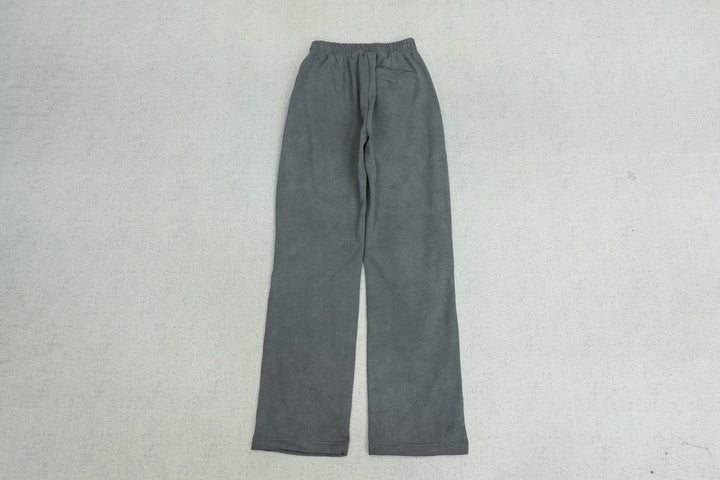 F - SWEATPANTS