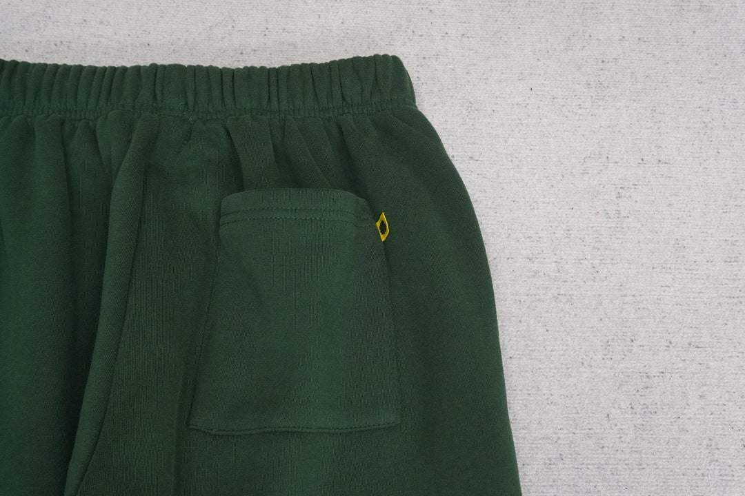 B - SWEATPANTS
