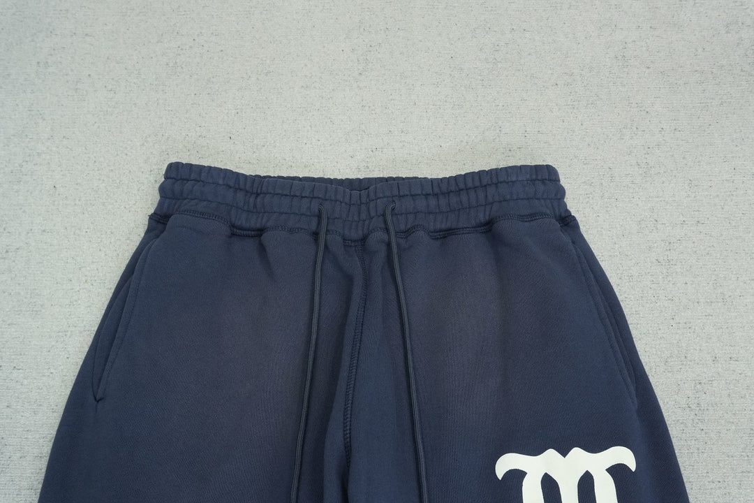 S - SWEATPANTS