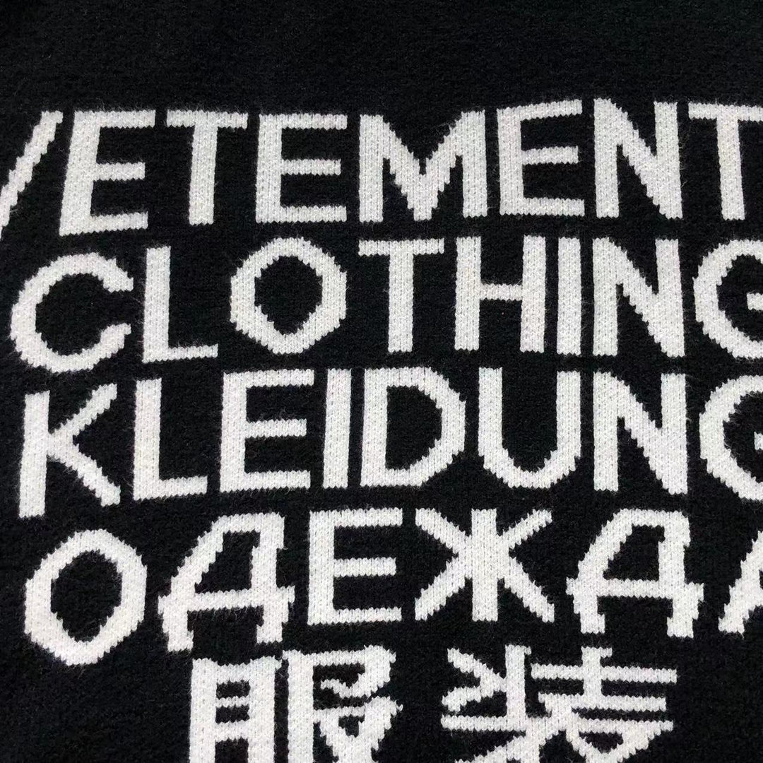 V - SWEATER