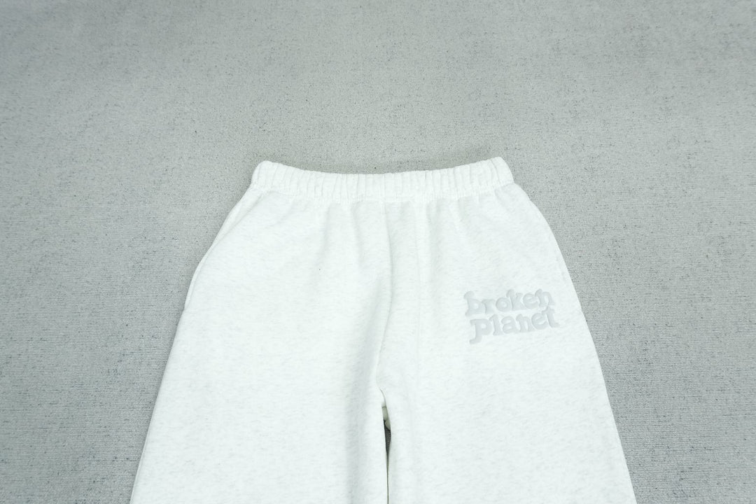 B - SWEATPANTS