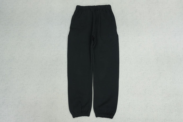 F - SWEATPANTS
