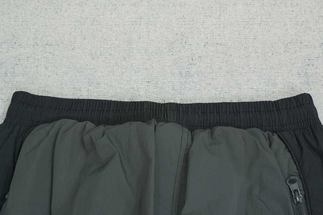 S - SWEATPANTS