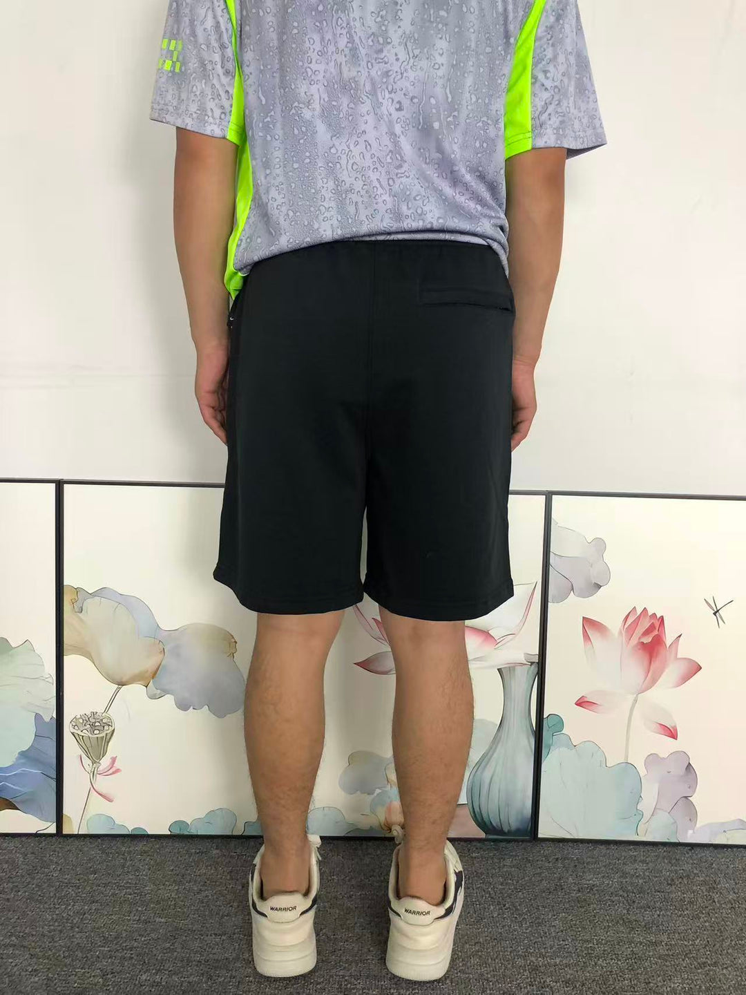 N - SHORTS