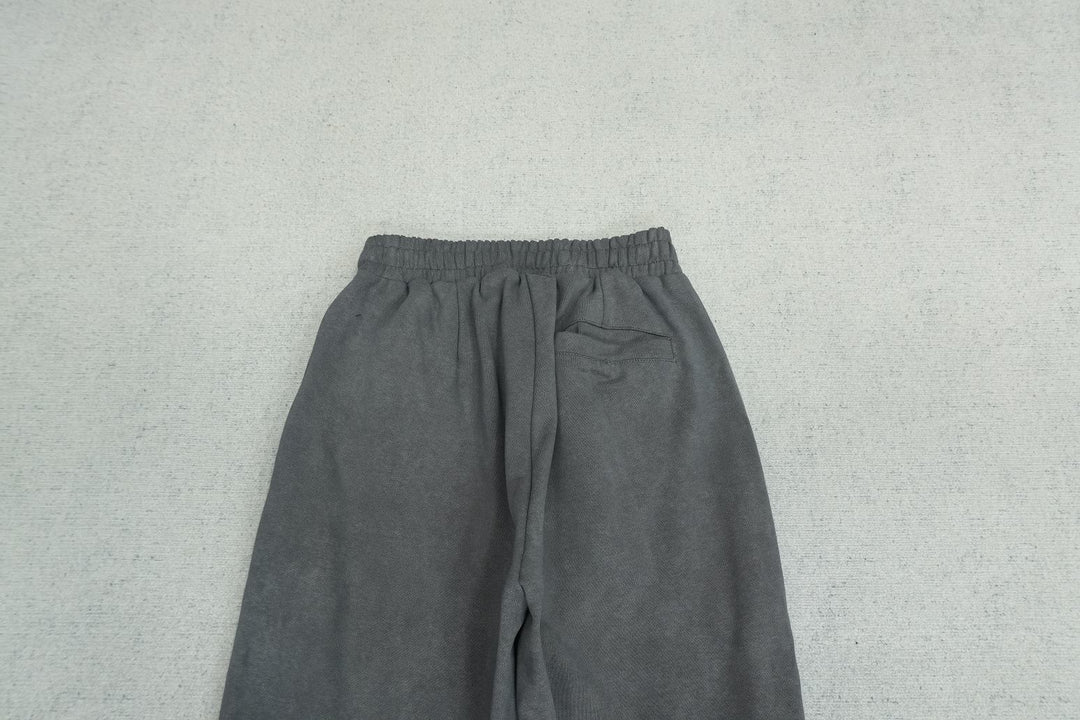 F - SWEATPANTS