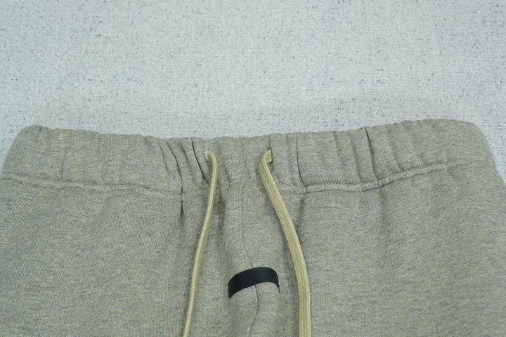 F - SWEATPANTS