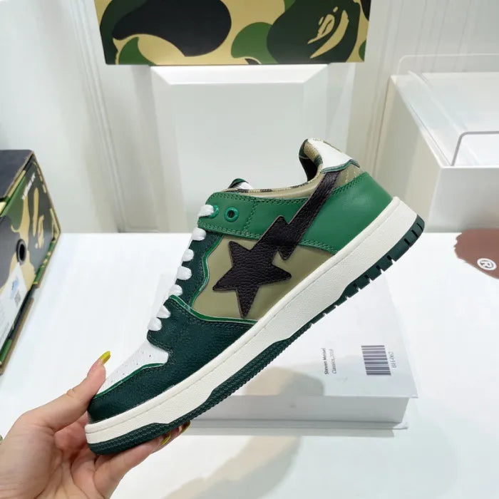 B - SNEAKERS
