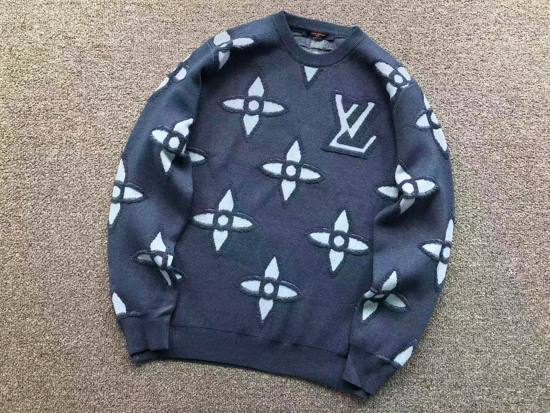 L - SWEATER