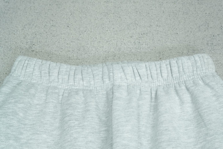 B - SWEATPANTS