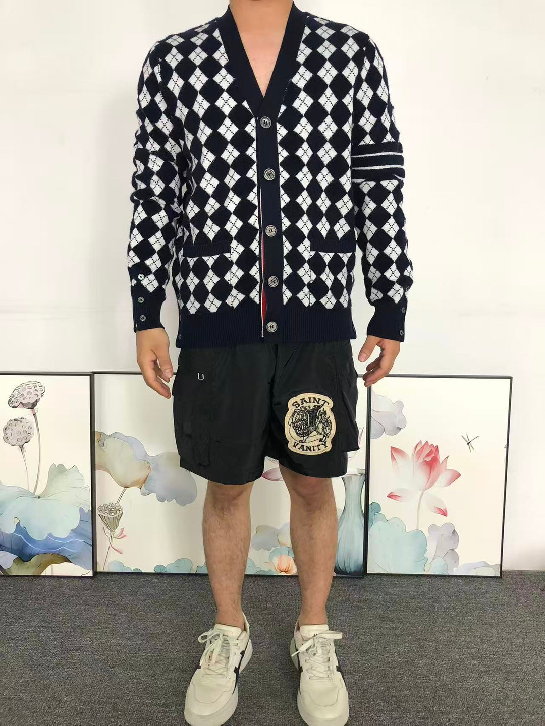 T - SWEATER