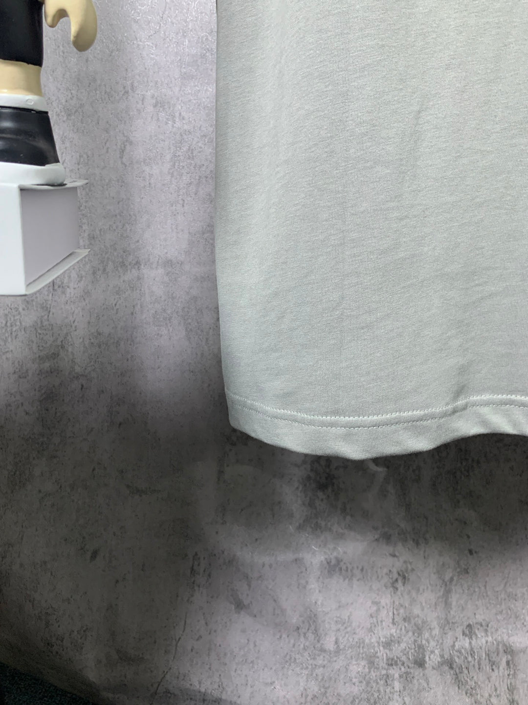 L - TSHIRT