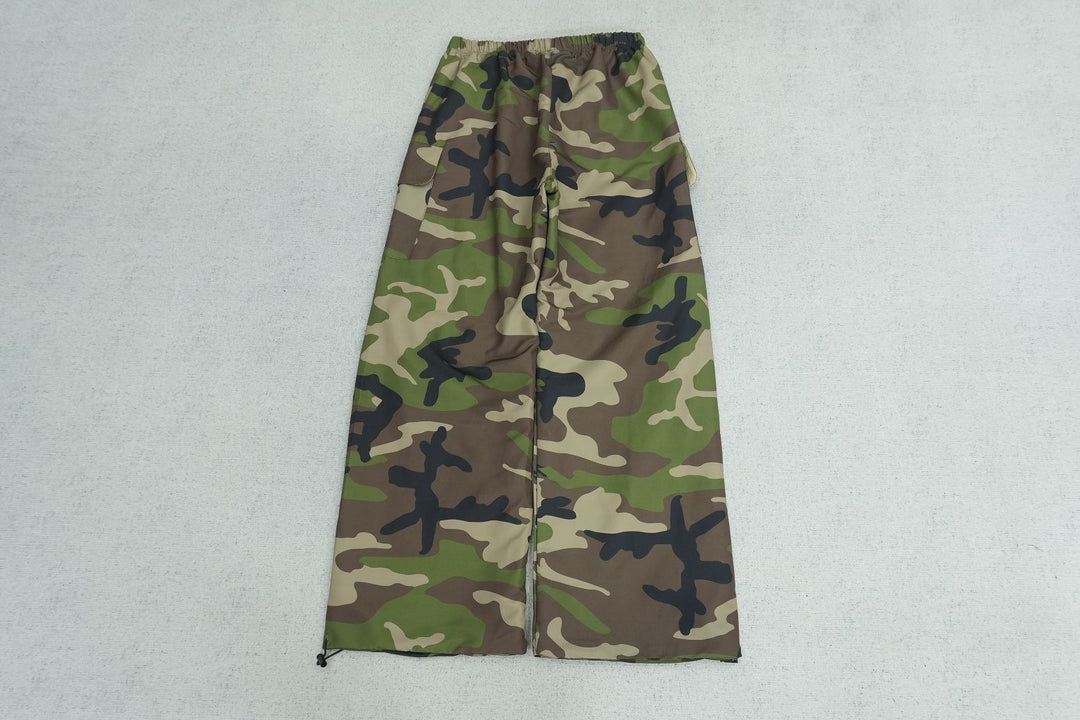 F - SWEATPANTS