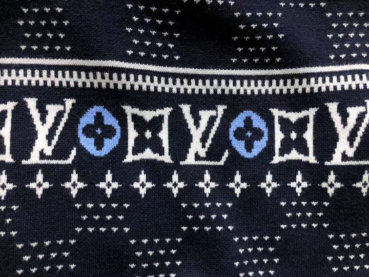 L - SWEATER