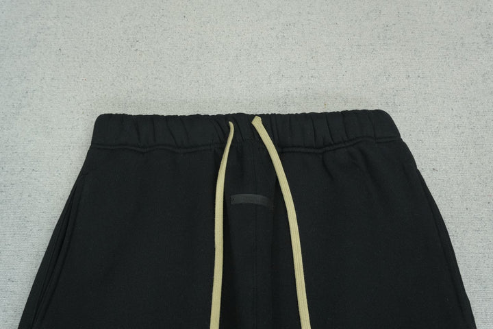F - SWEATPANTS