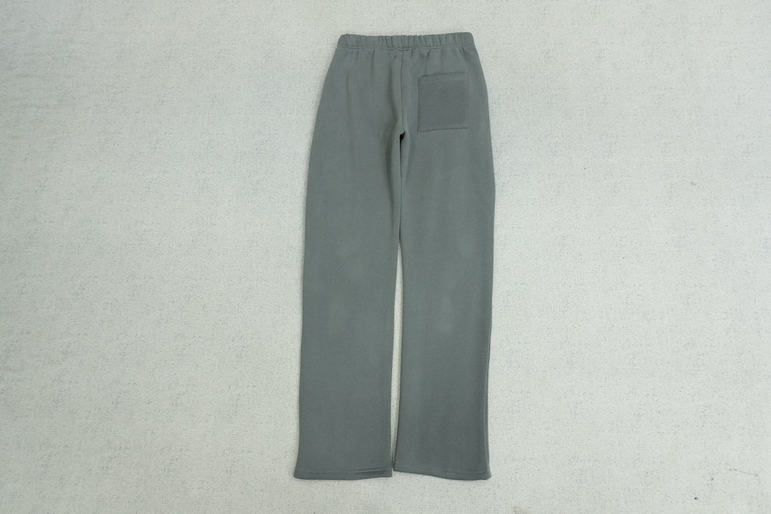 B - SWEATPANTS