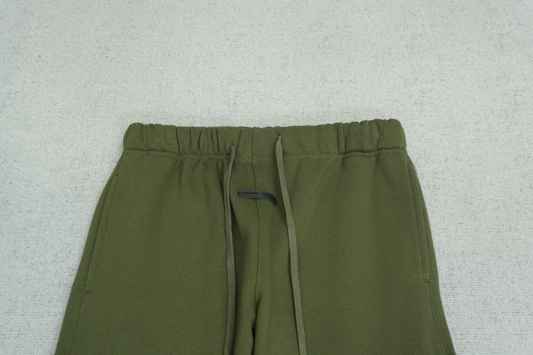 F - SWEATPANTS