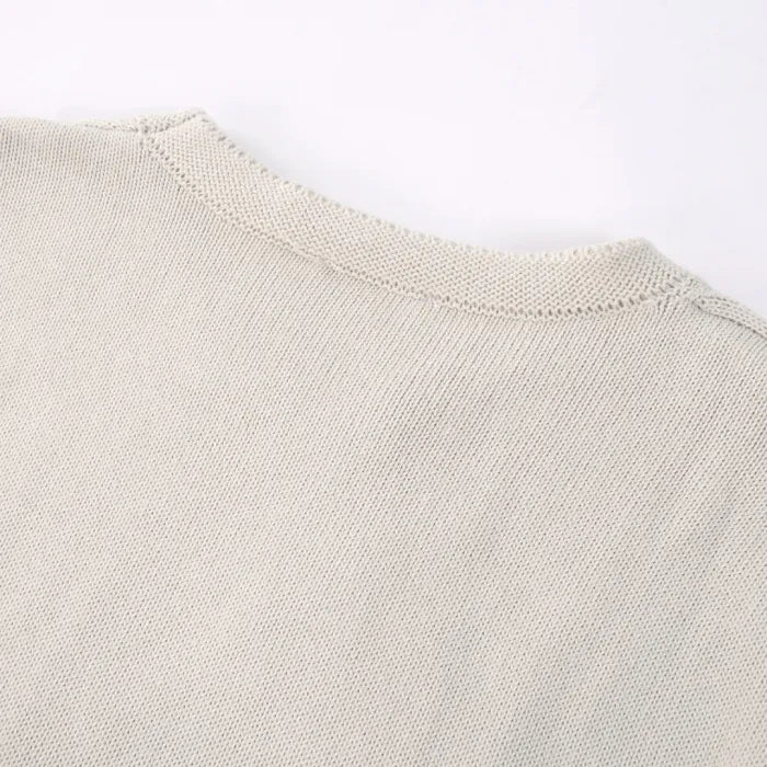 D - SWEATER