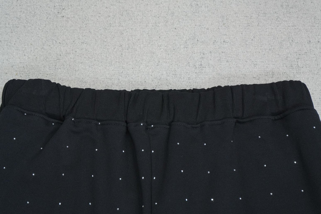 S - SWEATPANTS