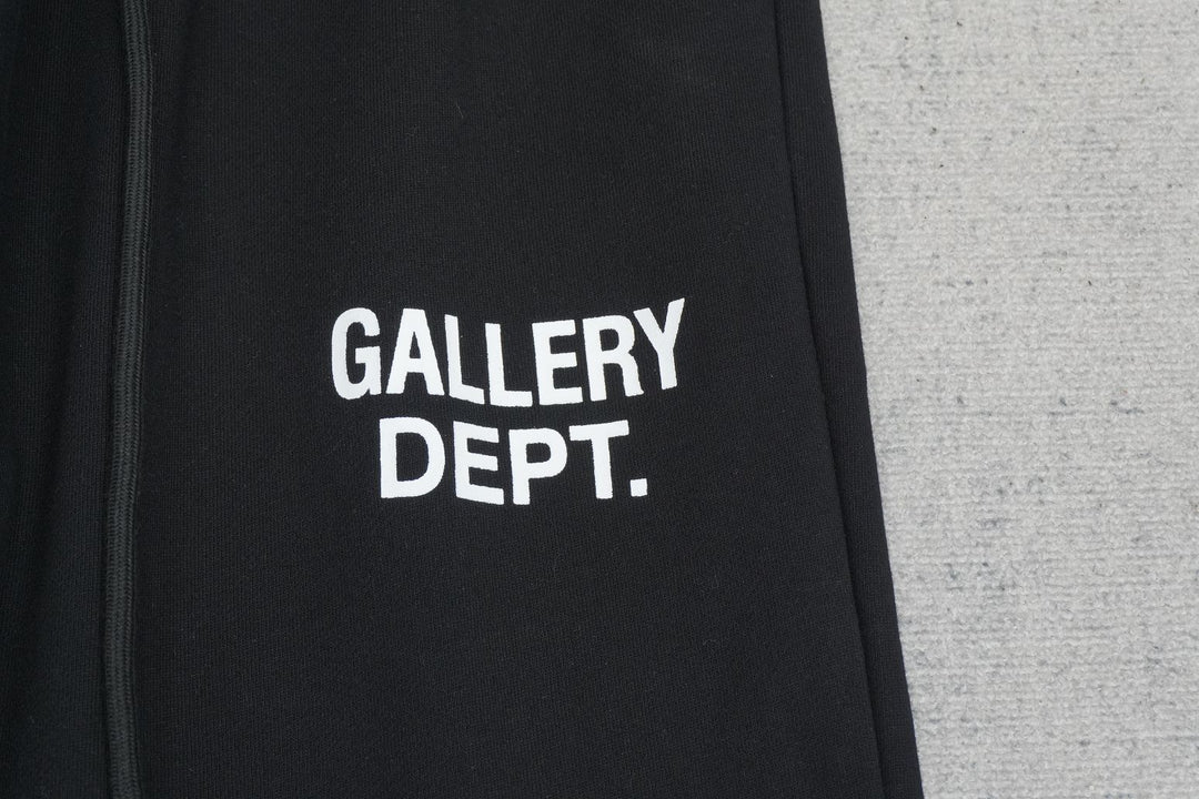 G - SWEATPANTS