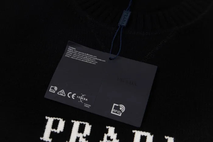 P - SWEATER