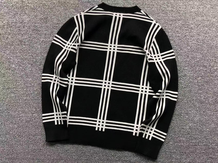 B - SWEATER