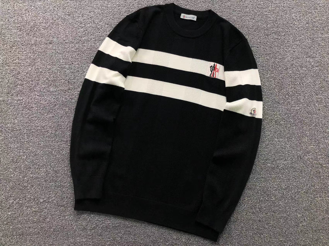 M - SWEATER