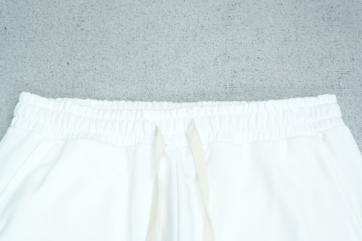 V - SWEATPANTS