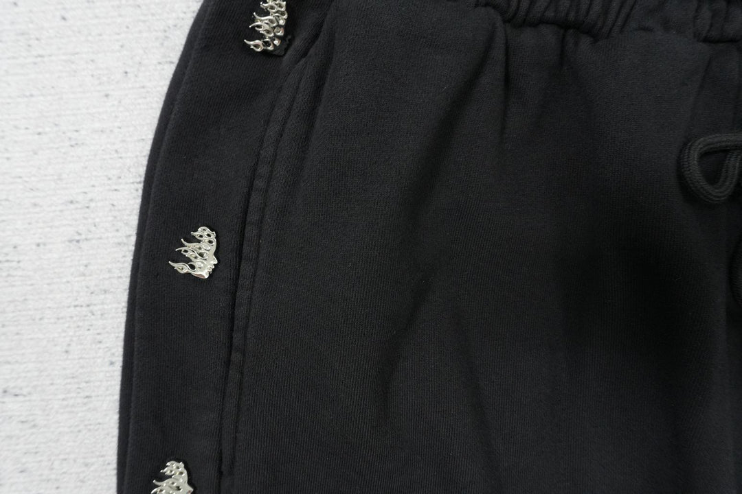 H - SWEATPANTS