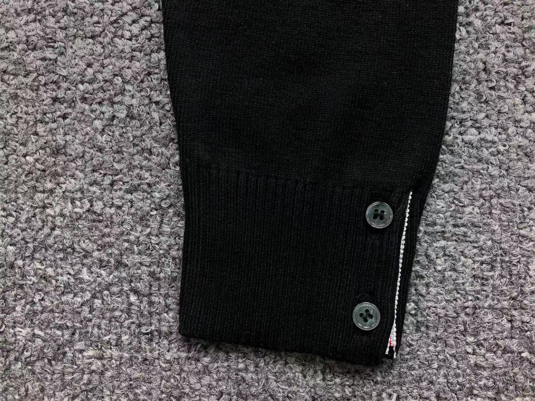 T - SWEATER